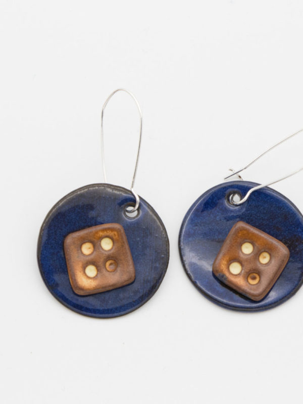 Σκουλαρίκια